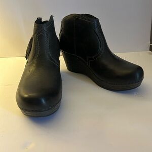 Womens Dansko Bootie size 38
